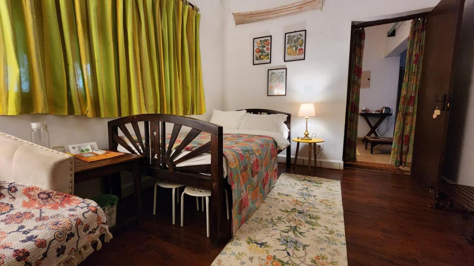 ホテル Kariappa House ポンディシェリ エクステリア 写真